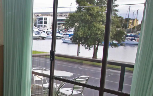 Bayswaterfront Apartments