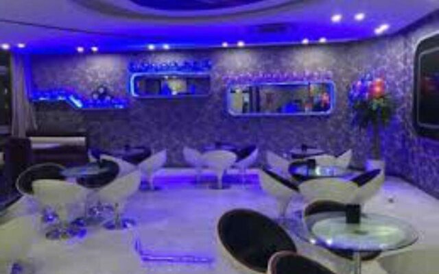 Hangzhou Space Capsule Hotel
