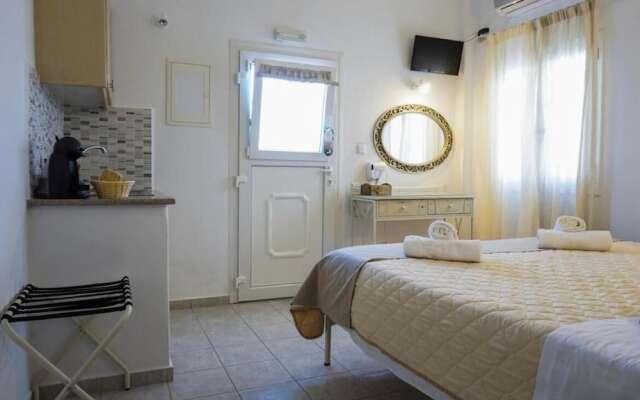 Casa Nostra Rooms & Studios