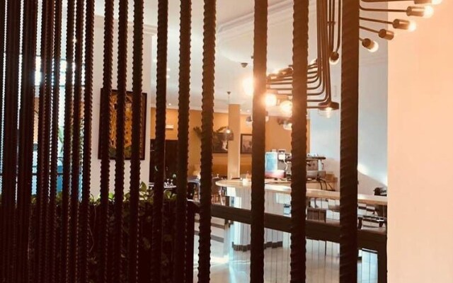 Mikhael's Hotel