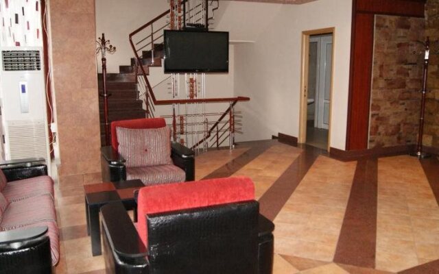 Cherry Hotel