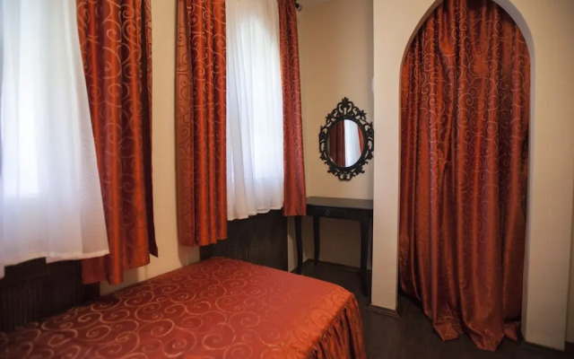 Отель «Шишки на Лампушке — Восточная Медина»