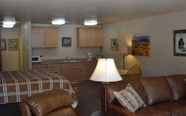 Eagle Fire Lodge & Cabins