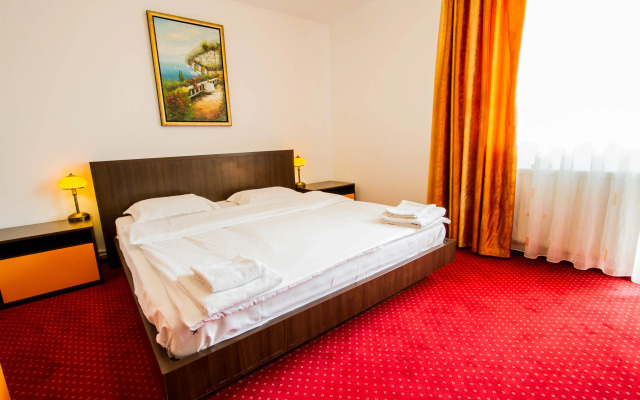 Complex Turistic Max International