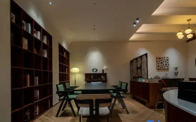 Pure Time Style Hotel