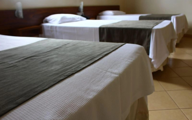 Premier Garden Hotel