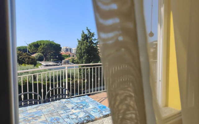 Ampio Trilocale Con Terrazzo