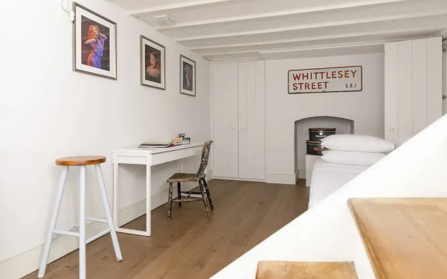 Whittlesey Street II by Onefinestay
