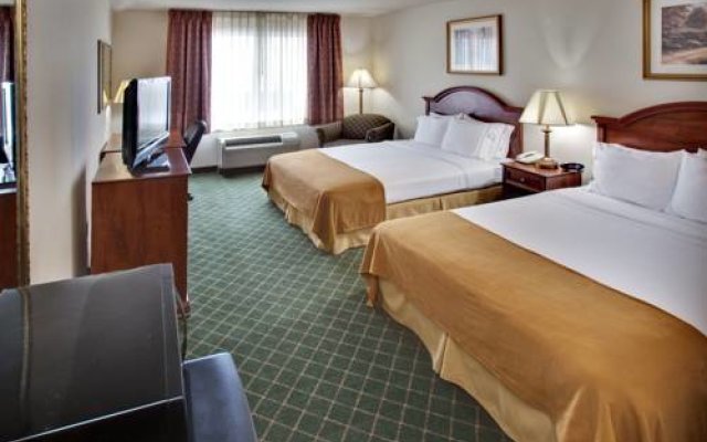 Holiday Inn Express And Suite Omaha Area