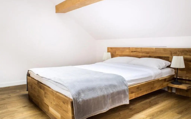 Maya Pokoje i Apartamenty