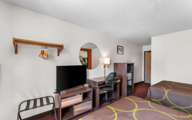 Super 8 by Wyndham Dumfries/Quantico