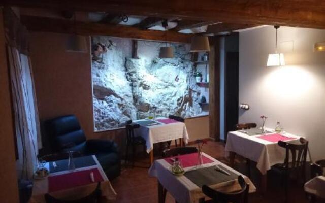 Hotel Mesón del Gallo