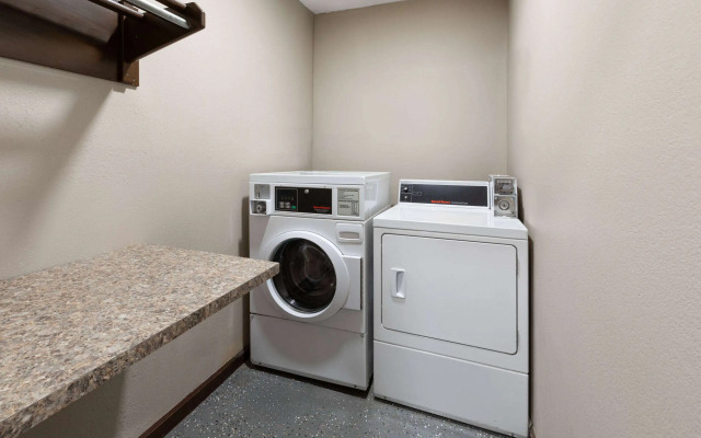 Super 8 by Wyndham Summersville/New River National Park