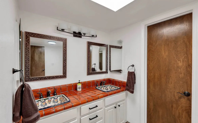 Private Pool: Pet-friendly Home in Scottsdale!