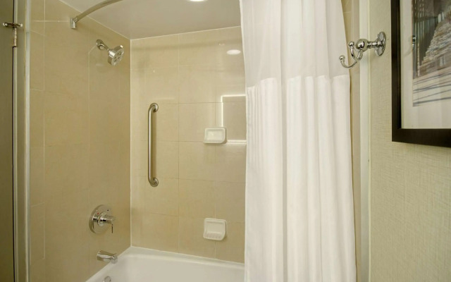 Embassy Suites by Hilton Jacksonville Baymeadows