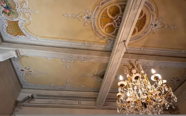 Tuscan Palace - Avignonesi