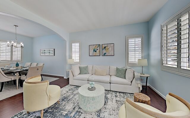 2399chat 4 Bedroom Home