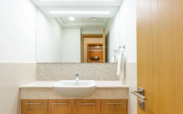 The Lofts Towers by Deluxe Holiday Homes