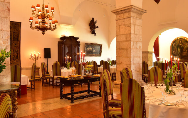 Pousada Castelo de Estremoz - Historic Hotel