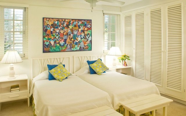 Seagrapes 5br by Jamaican Treasures