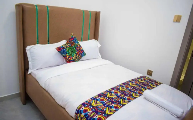 Lux Suites Royal Oaks Residency