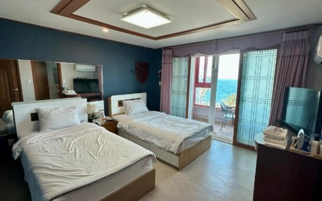 The Sea of Jeju Dream