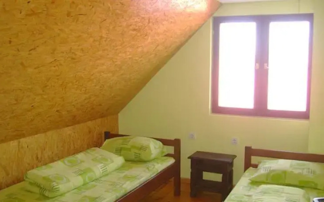 Apartments and Rooms Taverna