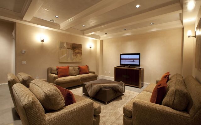 The Auberge Residences at Element 52