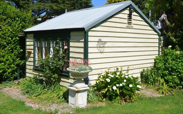 Leura House