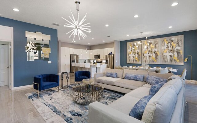 St004v: 10 Bed, Frozen, Spongebob