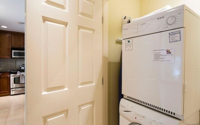 RVH 170 Centre Court Escape