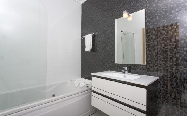 Stunning Sea View Lagos Apartment by Ideal Homes