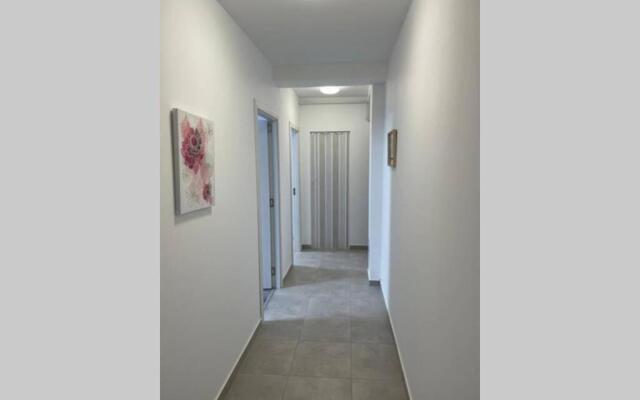 Apartament cu 2 camere, spatios si confortabil.