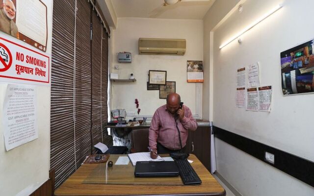 OYO 36432 Hotel Tarang