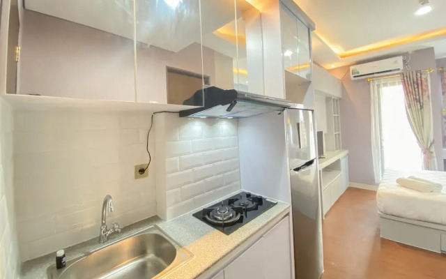 Good Deal And Comfy Studio Transpark Cibubur Apartment