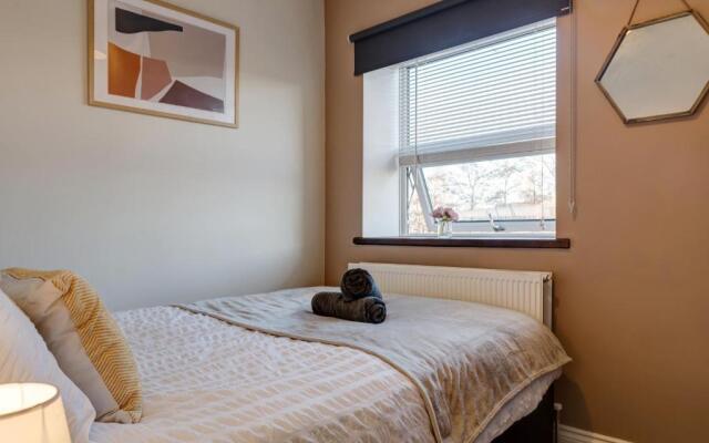 Cosy 2 bed home CHESTERFIELD