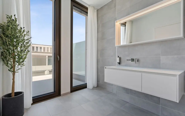 Voya Residence Zenit Royal - Luxury Apart Hotel with Rooftop Views & Concierge