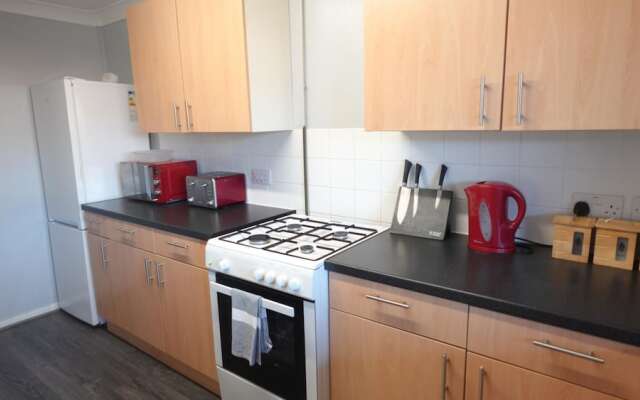 Huku Kwetu - Brentwood Townhouse