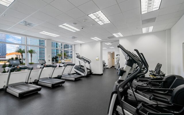 Brickell Condo with Pool and Amazing view