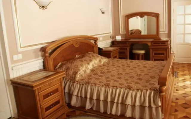 Complex Dinamo