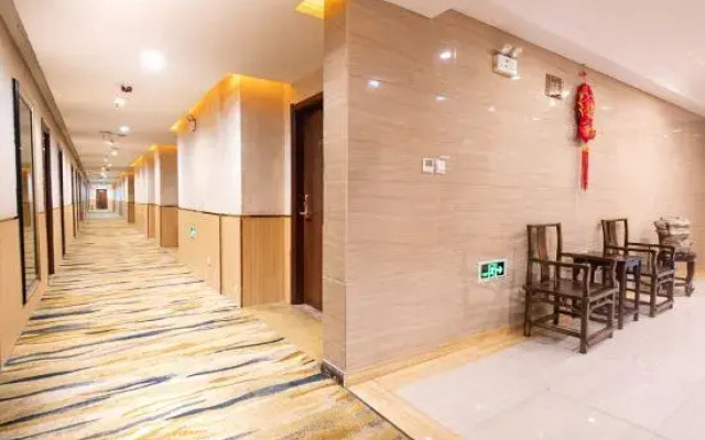 Huajiadi • Runkai Holiday Hotel (Taierzhuang Ancient City Scenic Area)