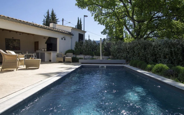 Villa Tica in Malauc ne