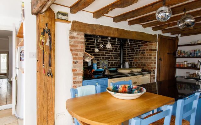 Amazing 5 BR Country Home Pool Gym Yoga Studio