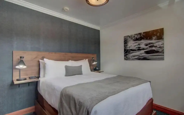 Hotel Bristol