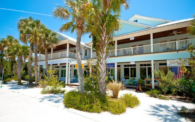 Runaway Bay Resort by BBG