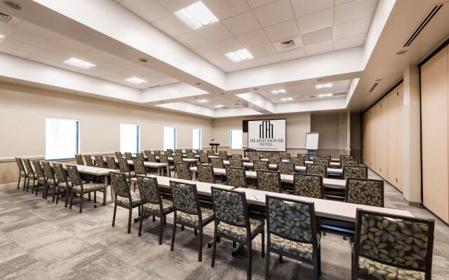 Island House Hotel Orange Beach - a DoubleTree by Hilton