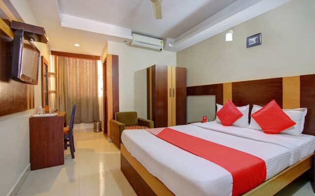 OYO 958 Hotel Greenwood Inn