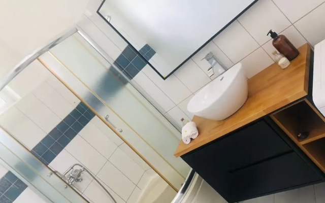 Chez Moi