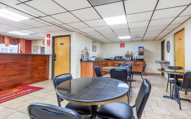 Econo Lodge Chattanooga Northeast - Ooltewah