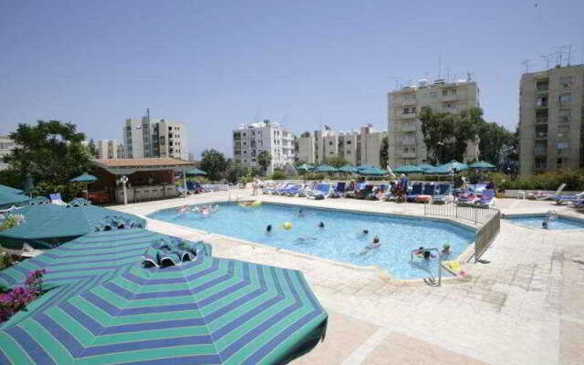 Blue Crane Hotel Apartments